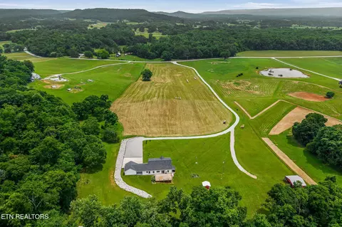 View/Area - 17124 Old Kentucky Rd, Walling, TN 38587 photo 2 of 5