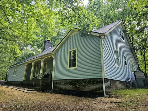 281 Scenic Dr, Harriman, TN 37748