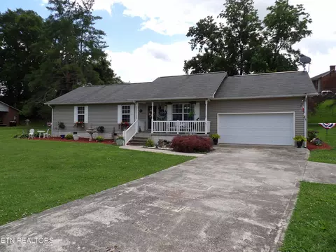 231 Meadow Ln, Sweetwater, TN 37874