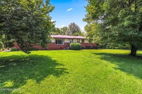 1239 Dossett St, Athens, TN 37303