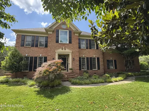 400 Loganberry Ln, Knoxville, TN 37934