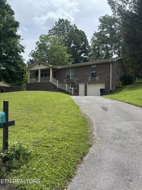 133 Norris Dr, Tazewell, TN 37879