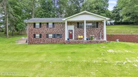 6505 Kanuga Dr, Knoxville, TN 37912