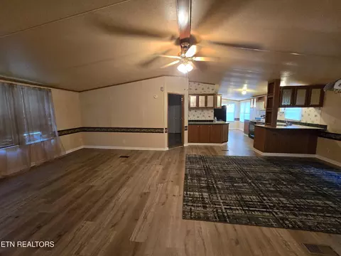 Living - 417 Ely Town Rd, Dryden, VA 24243 photo 4 of 4