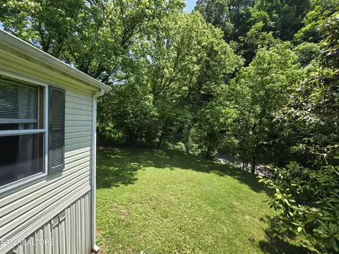 Exterior - 417 Ely Town Rd, Dryden, VA 24243 photo 6 of 9