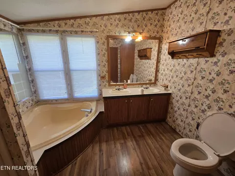 Bath - 417 Ely Town Rd, Dryden, VA 24243 photo 1 of 3