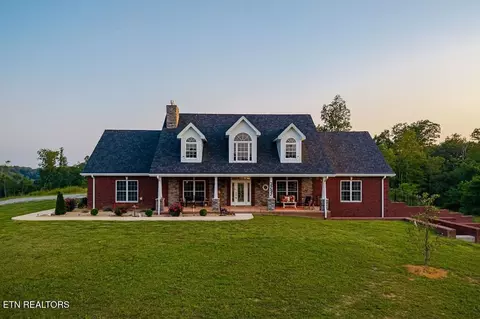 3292 Moss Arcott Rd, Celina, TN 38551