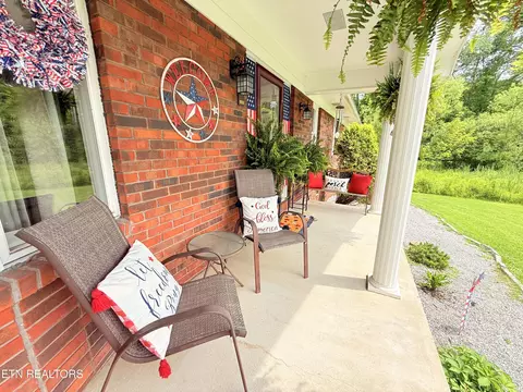 Exterior - 709 Balmoral Rd, Middlesboro, KY 40965 photo 12 of 12