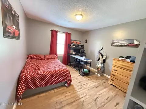 Bedroom - 709 Balmoral Rd, Middlesboro, KY 40965 photo 1 of 3