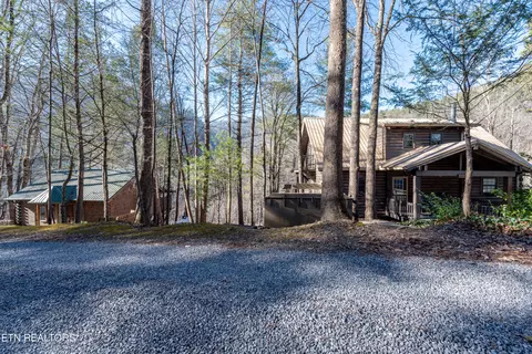 212 216 Parkline Way, Townsend, TN 37882