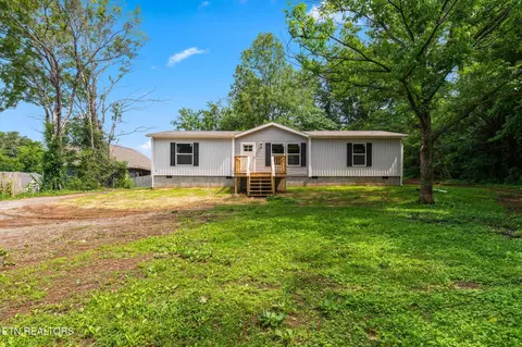 303 E Memorial Dr, Decatur, TN 37322