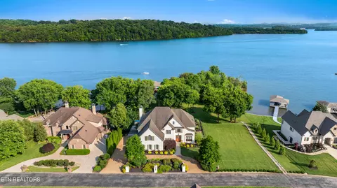 140 Chickadee Cir, Vonore, TN 37885