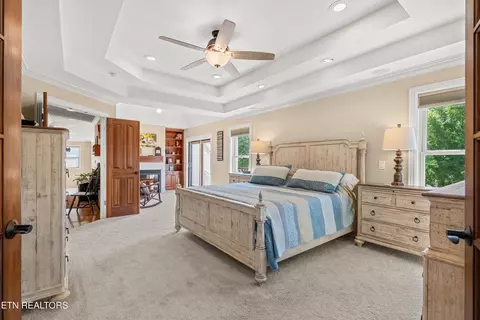 Bedroom - 140 Chickadee Cir, Vonore, TN 37885 photo 2 of 5