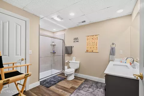 Bath - 140 Chickadee Cir, Vonore, TN 37885 photo 5 of 5