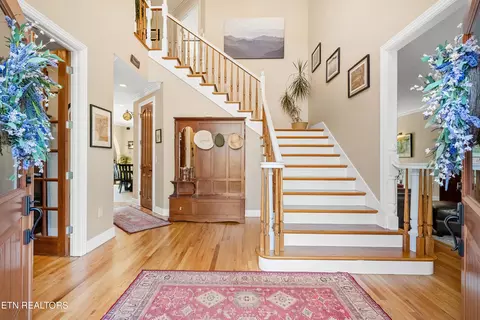 Entry Way - 140 Chickadee Cir, Vonore, TN 37885 photo 2 of 4