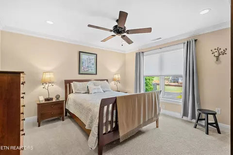 Bedroom - 140 Chickadee Cir, Vonore, TN 37885 photo 3 of 5