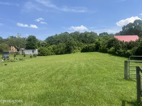 648 Dry Gap Pike, Knoxville, TN 37912