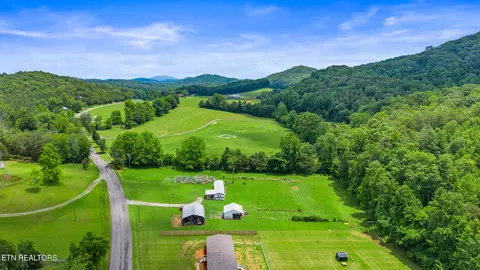 1458 Belltown Rd, Tellico Plains, TN 37385