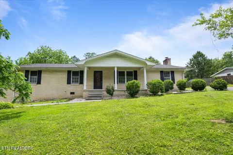 220 Lillywood Dr, La Follette, TN 37766