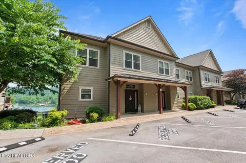 140 Broadleaf Ln #100, Caryville, TN 37714