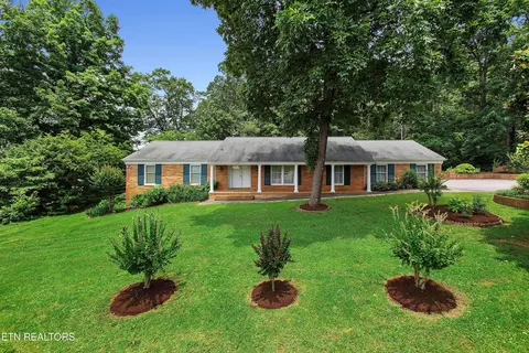 601 Broome Rd, Knoxville, TN 37909