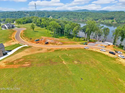 433 Firefly Dr, Loudon, TN 37774