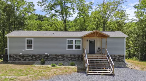 743 Pollard Rd, Kodak, TN 37764