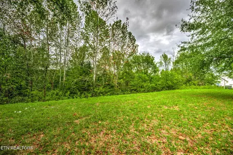 154 Pineberry East Rd #165, Oak Ridge, TN 37830