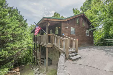 1615 Paradise Ridge Dr, Sevierville, TN 37862