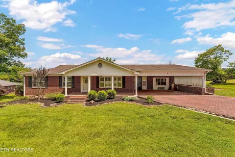 511 Robinson Dr, Loudon, TN 37774