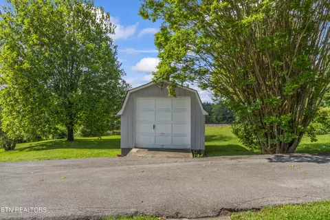 7518 Clapps Chapel Rd, Corryton, TN 37721 photo 8