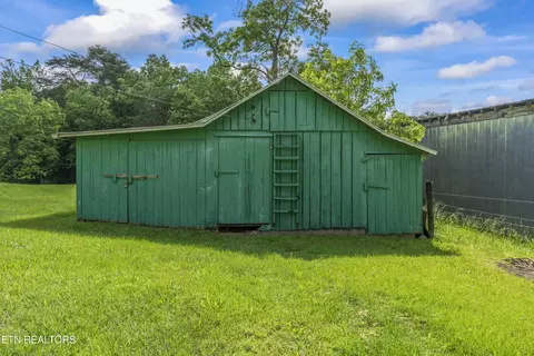 7518 Clapps Chapel Rd, Corryton, TN 37721 photo 19