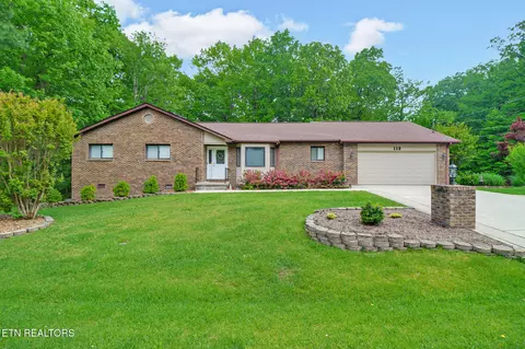 112 Markham Ln, Crossville, TN 38558