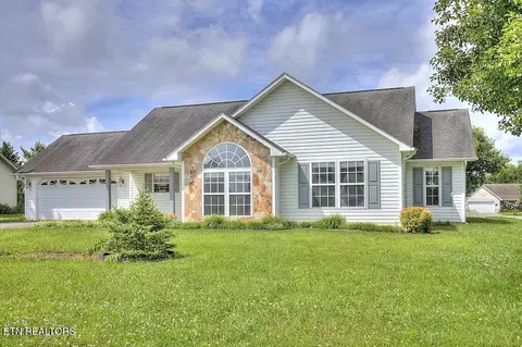 325 Headrickview Dr, Maryville, TN 37804
