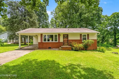 2010 Karnswood Dr, Knoxville, TN 37918