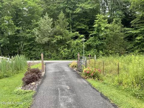630 632 Bush Rd, Clinton, TN 37716