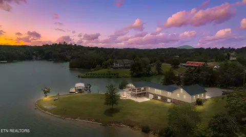 1002 Moonside Ln, Sevierville, TN 37876