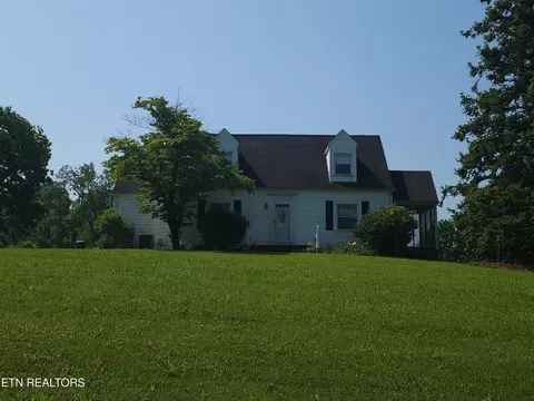 9018 Mascot Rd, Mascot, TN 37806
