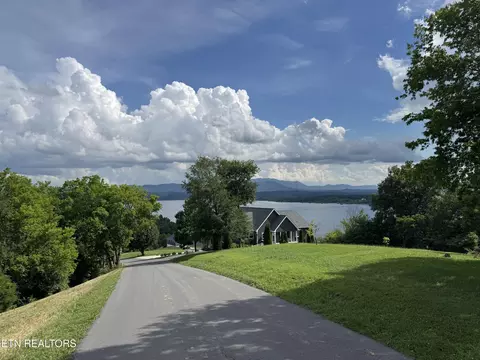 Ivy Way, Newport, TN 37821