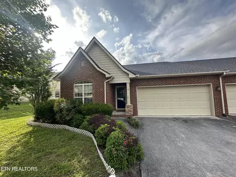 6141 E Mcmillan Creek Dr, Knoxville, TN 37924