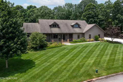 123 Turtle Cove Ct, Lenoir City, TN 37772
