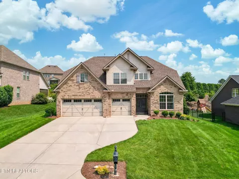 622 Witherspoon Ln, Farragut, TN 37934