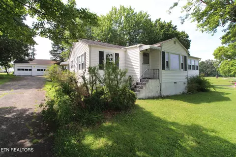 1540 Rampart Dr, Maryville, TN 37804