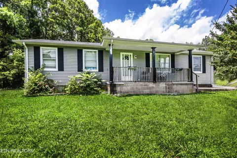 167 Strutt St, Oliver Springs, TN 37840