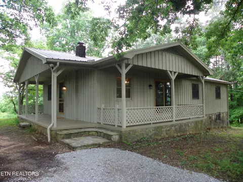 670 Winstead Rd, Quebeck, TN 38579
