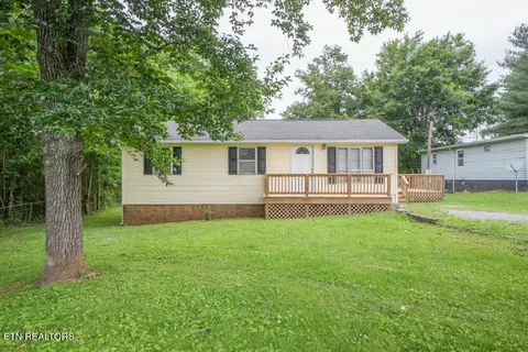 1803 Brook Ave, Maryville, TN 37801