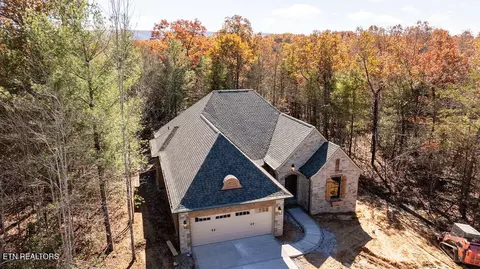 106 Laurelwood Dr, Crossville, TN 38558