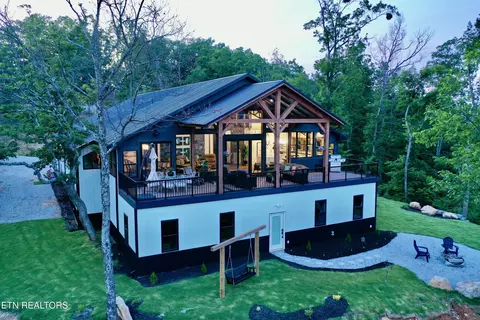 514 Steer Creek Rd, Tellico Plains, TN 37385