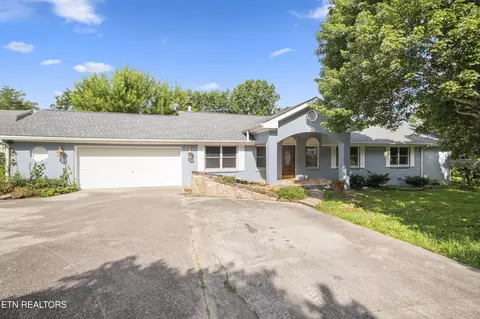 501 Lee Dr, Crossville, TN 38555