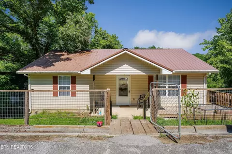 183 Borden St, Gainesboro, TN 38562
